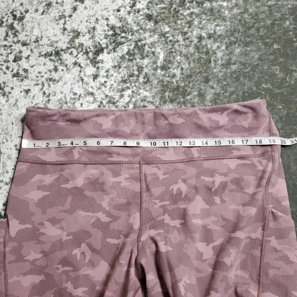 Athleta Ultimate Stash Pocket Camo Capri - Picture 5 of 7
